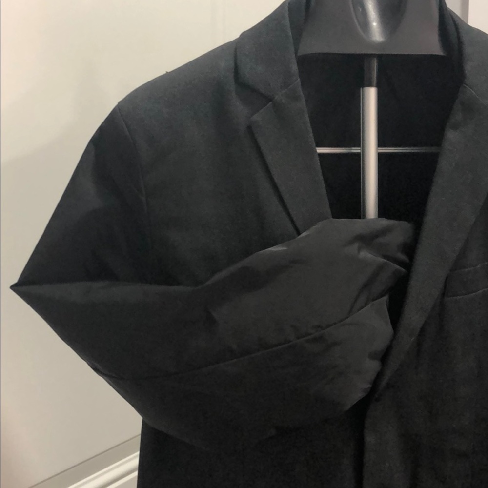 Blazer - Picture 3 of 4